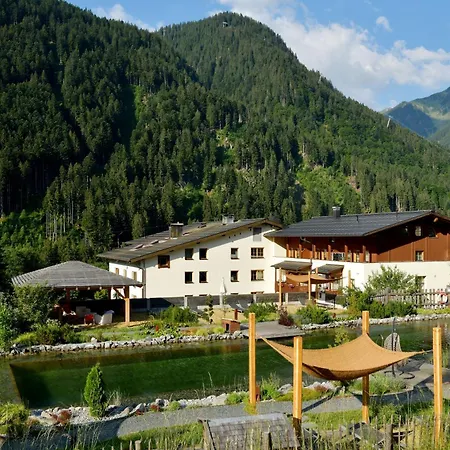 Hotel Adler 4*